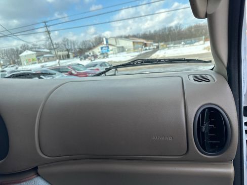 Used 2003 Ford E-150 and Econoline 150 image 29