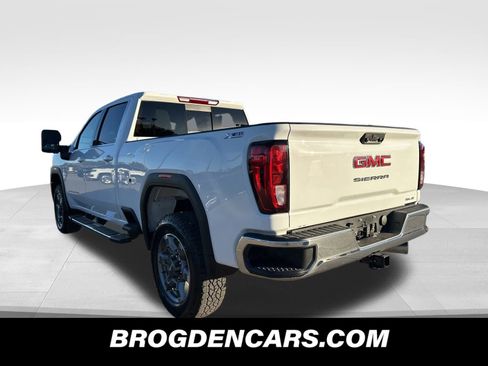 New 2026 GMC Sierra 2500 SLE image 5