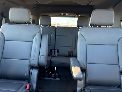 Used 2025 Chevrolet Tahoe LT w/ Comfort Package image 6