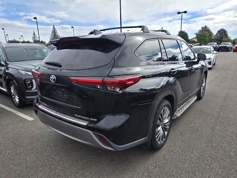 Used 2021 Toyota Highlander Platinum AWD/4WD image 5