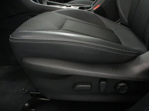 Used 2022 Subaru Forester Premium image 18