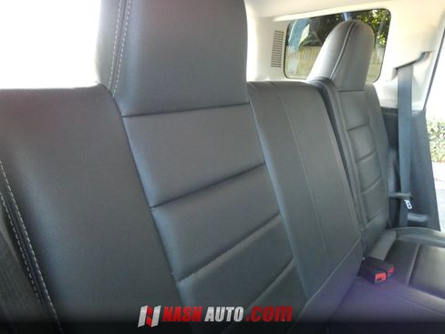 Used 2016 Jeep Patriot High Altitude FWD image 37