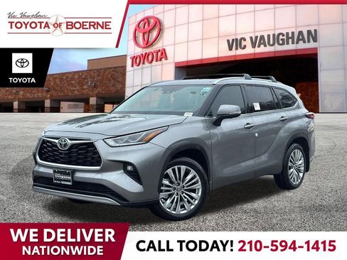 New 2026 Toyota Highlander Platinum AWD/4WD image 1