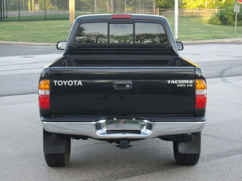Used 2003 Toyota Tacoma 4x4 Xtracab V6 w/ SR5 Pkg image 14