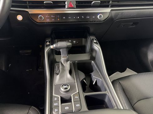 Certified 2024 Kia Sorento S image 31