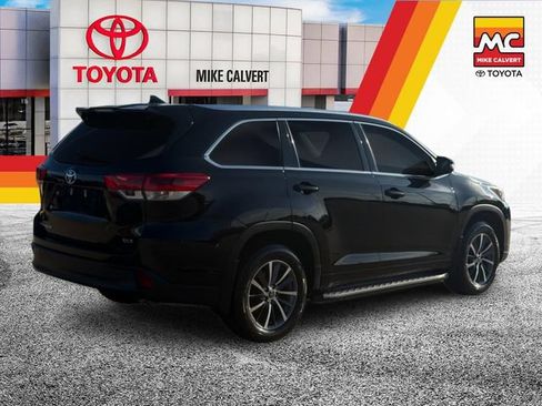 Used 2017 Toyota Highlander XLE FWD image 5