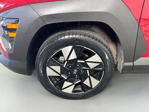 Used 2024 Hyundai Kona SEL AWD/4WD image 4