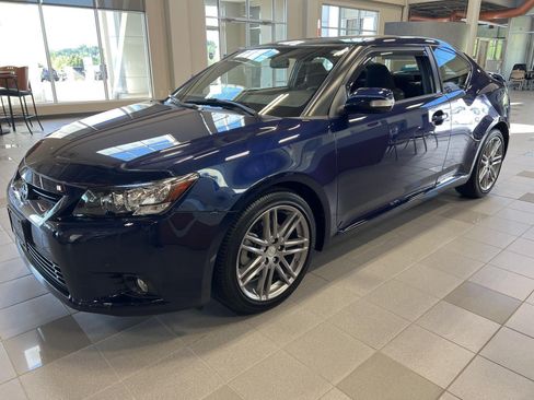 Used 2011 Scion tC FWD image 8