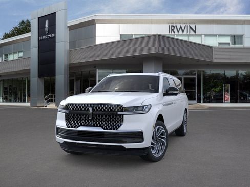 New 2026 Lincoln Navigator L Reserve AWD/4WD image 2