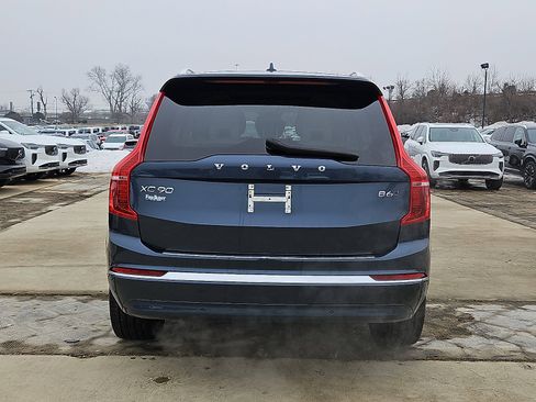 Certified 2023 Volvo XC90 B6 Plus image 5