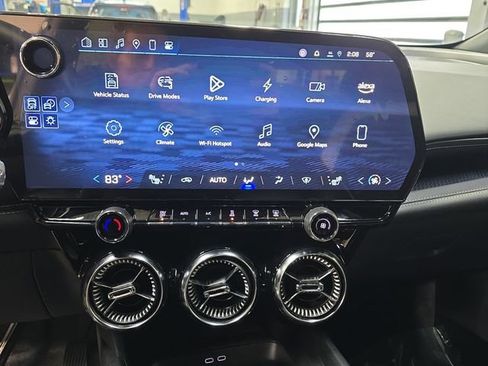 New 2025 Chevrolet Blazer EV LT image 23