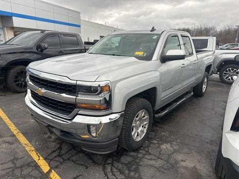 Used 2018 Chevrolet Silverado 1500 LT w/ All Star Edition image 4