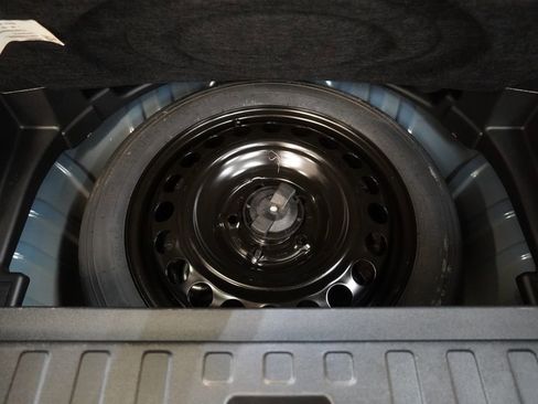 Used 2020 Chevrolet Equinox LT FWD image 11