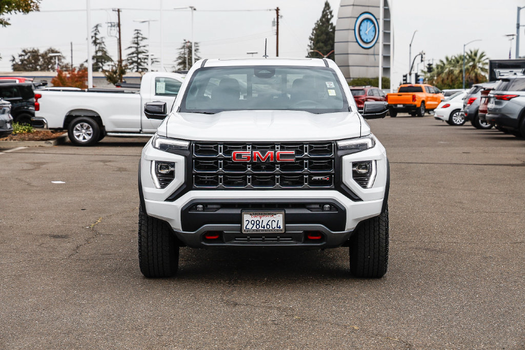 Used 2024 GMC Canyon AT4 w/ AT4 Premium Package AWD/4WD image 6