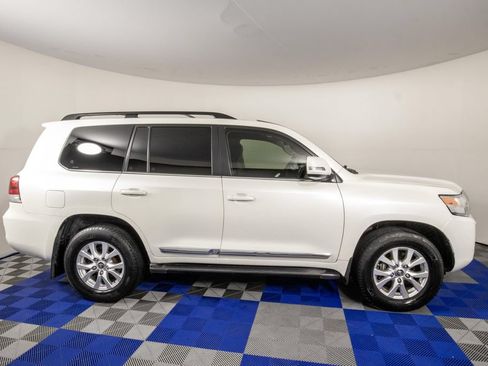Used 2019 Toyota Land Cruiser AWD/4WD image 5