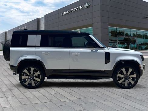 New 2026 Land Rover Defender 110 V8 AWD/4WD image 6