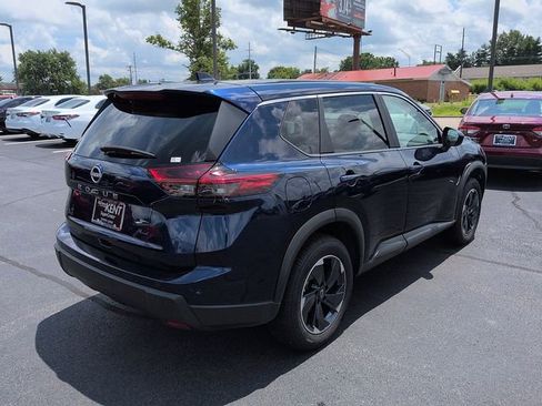 Used 2025 Nissan Rogue SV FWD image 7