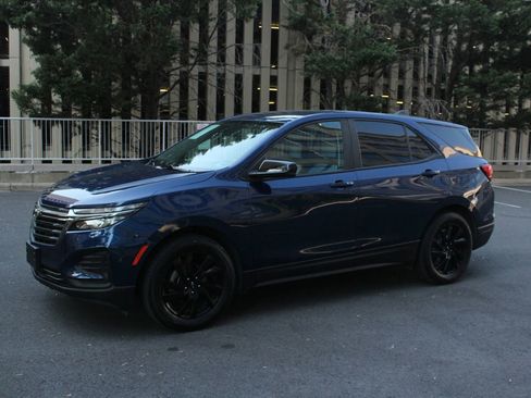 Used 2023 Chevrolet Equinox LS w/ LS Convenience Package FWD image 12