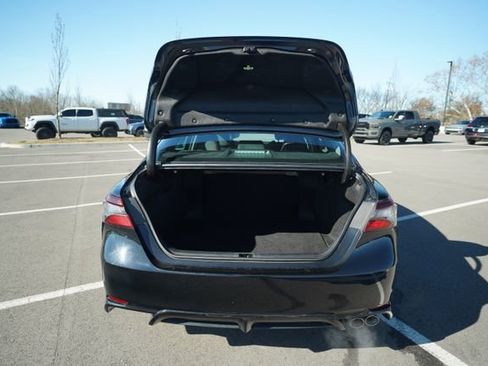 Used 2024 Toyota Camry SE image 16