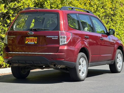 Used 2012 Subaru Forester 2.5X w/ Alloy Wheel Pkg AWD/4WD image 4
