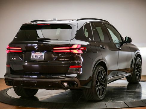 Used 2024 BMW X5 xDrive40i w/ M Sport Package AWD/4WD image 5