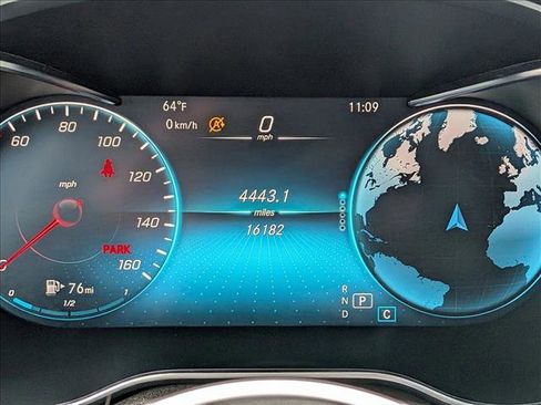 Used 2022 Mercedes-Benz GLC 300 4MATIC image 11