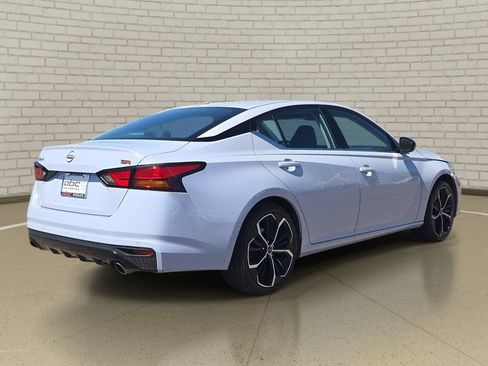 Certified 2024 Nissan Altima 2.5 SR FWD image 5