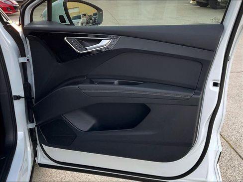 Certified 2024 Audi Q4 e-tron Premium Plus w/ Premium Plus image 21