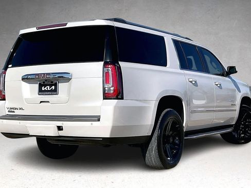 Used 2017 GMC Yukon XL Denali w/ Open Road Package image 22