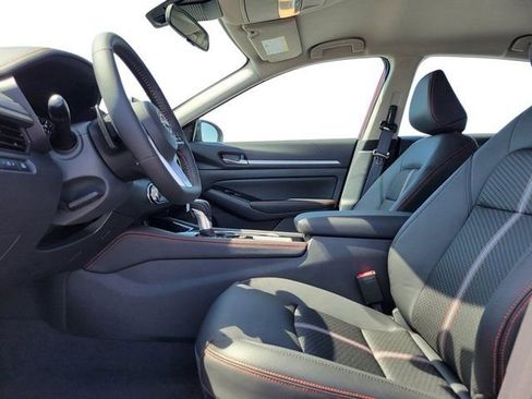 New 2026 Nissan Altima 2.5 SR FWD image 15