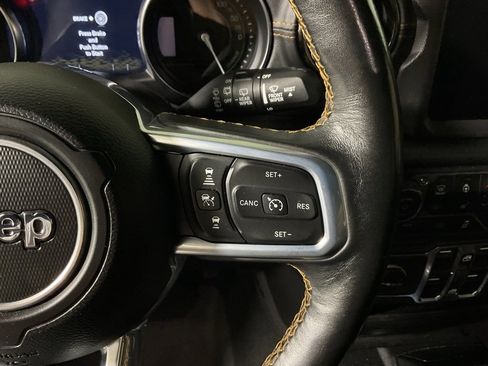 Used 2021 Jeep Wrangler Unlimited Sahara image 26