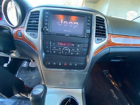 Used 2013 Jeep Grand Cherokee Overland image 10