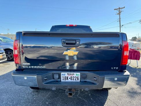 Used 2010 Chevrolet Silverado 1500 LTZ w/ Convenience Package image 4