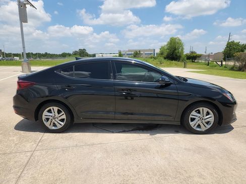 Used 2020 Hyundai Elantra SEL w/ Cargo Package (C1) FWD image 4