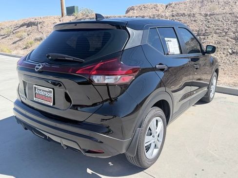 Certified 2025 Nissan Kicks Play S image 8
