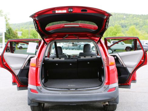 Used 2013 Toyota RAV4 Limited AWD/4WD image 18