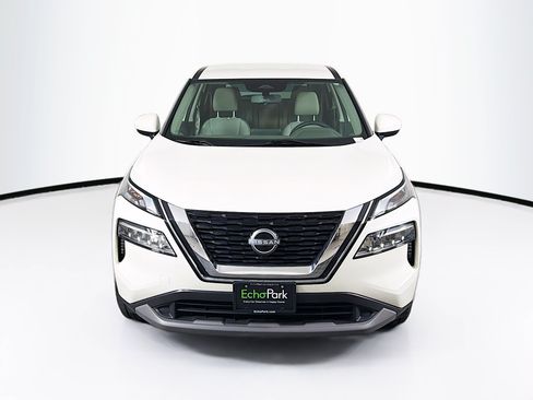Used 2023 Nissan Rogue SV AWD/4WD image 2