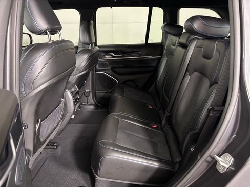 Used 2024 Jeep Grand Cherokee Trailhawk w/ Luxury Tech Group III image 37