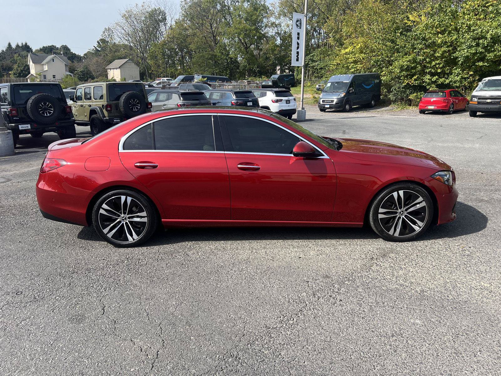 Used 2022 Mercedes-Benz C 300 4MATIC Sedan image 2