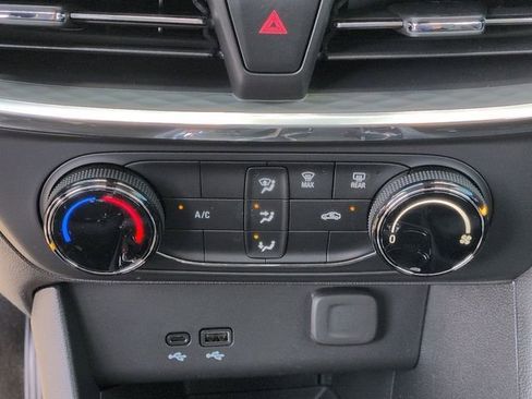 New 2026 Buick Encore GX Preferred image 9