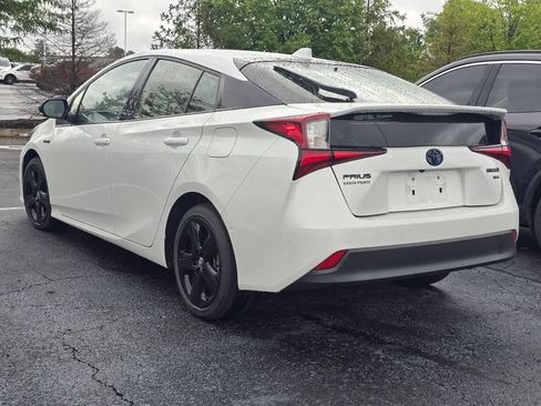 Certified 2021 Toyota Prius FWD image 6