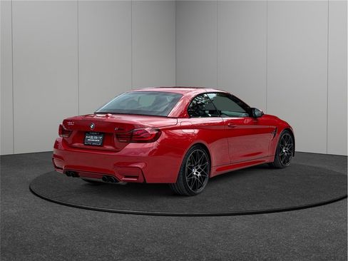 Used 2020 BMW M4 Convertible w/ Competition Package RWD image 9