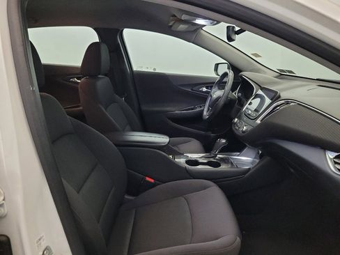 Used 2017 Chevrolet Malibu LT FWD image 21