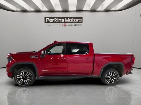 Used 2025 GMC Sierra 1500 AT4 w/ AT4 Premium Package AWD/4WD image 2