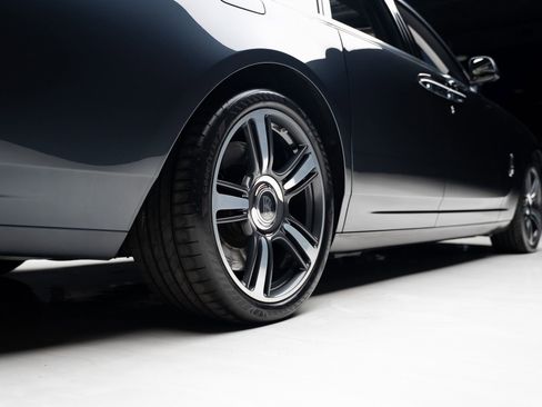 Used 2011 Rolls-Royce Ghost image 80