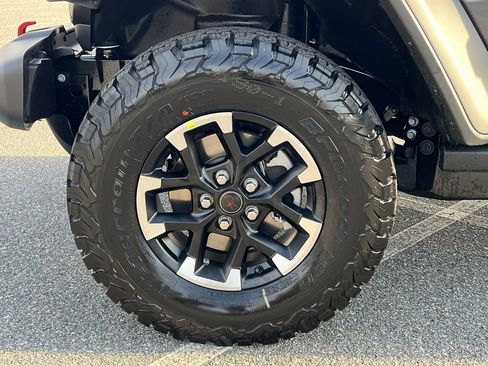 New 2026 Jeep Wrangler Unlimited Rubicon image 31