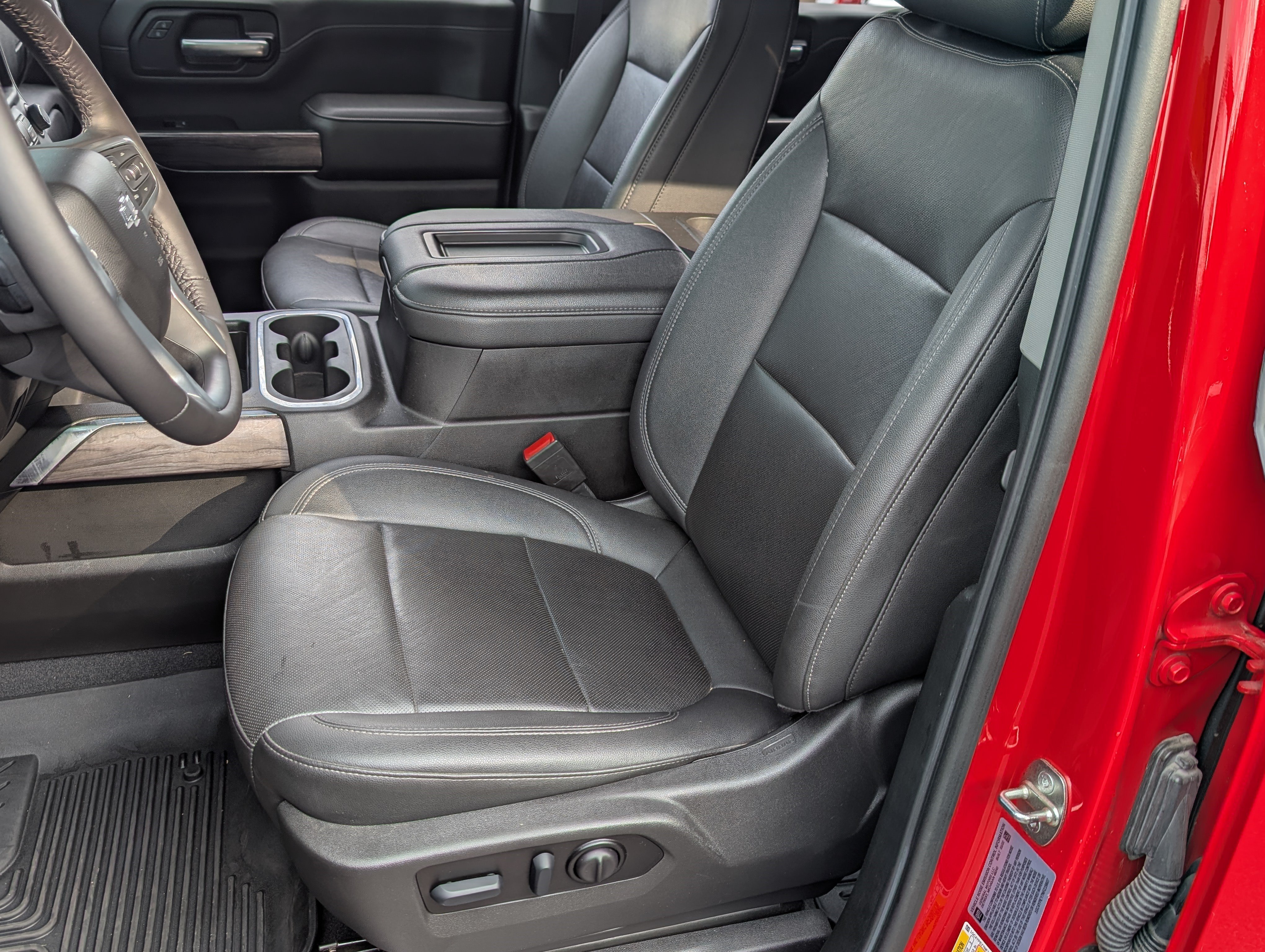 Used 2022 Chevrolet Silverado 2500 LTZ w/ LTZ Plus Package AWD/4WD image 16