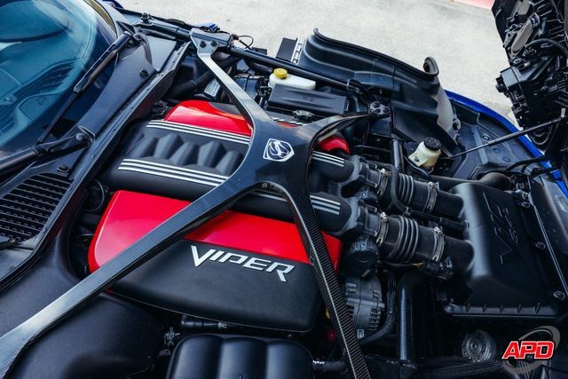 Used 2013 SRT Viper GTS w/ GTS Laguna Interior Pkg RWD image 28