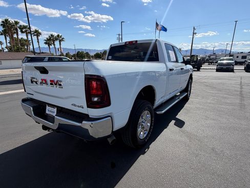 Used 2025 RAM 2500 Big Horn AWD/4WD image 3
