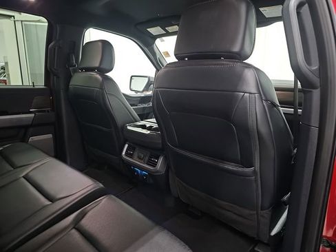 Used 2025 Ford F150 Lariat w/ Equipment Group 501A Mid image 29